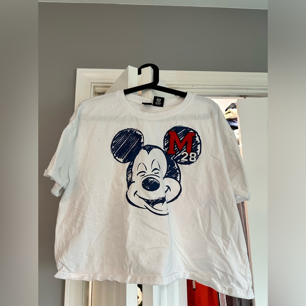 Disney slightly cropped tshirt - never worn!